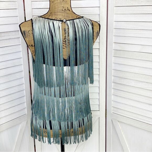 Bebe Mirrored Neck Fringe Sleeveless Top Blue White Ombre Small - Picture 4 of 11